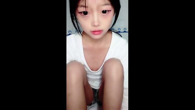 ãå°éãæ°äººç½èæ ¡è±_å°ç©´ç´§å°ä½ ä¸æ¢ä¿¡çäºåå°ï¼_2