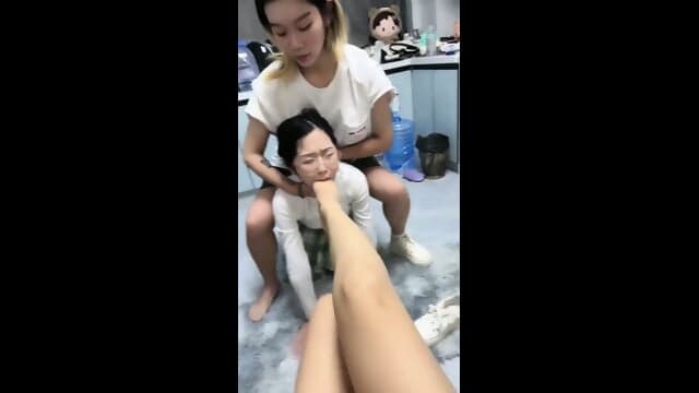 Femdom Chinese