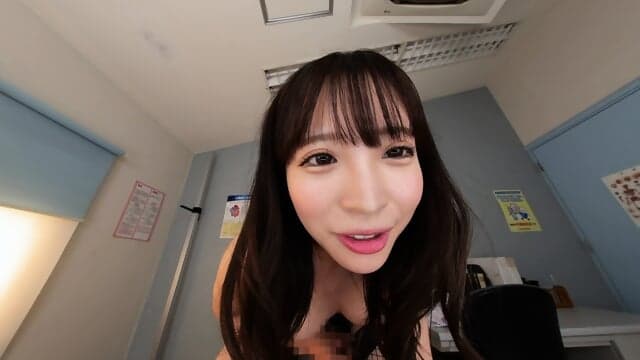 U R 3 4 9 3