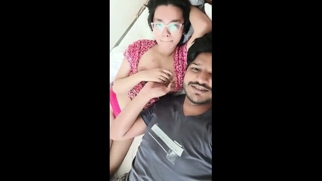 DesHI Indian Delhi Callboy