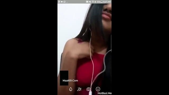 Desi Girl Showing Her Boobs in VC