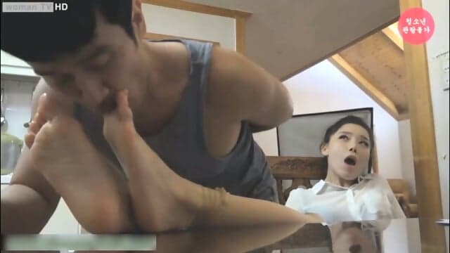 Lee Chae Dam feet worship 1
