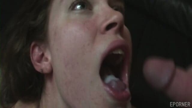 Cuum Eating Teenie