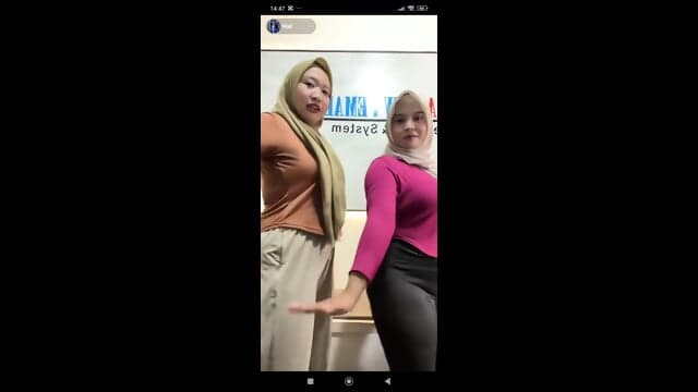 Jualan memek nyeplak