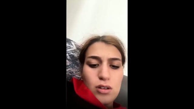 EFSANE TÃRK ANNE KIZ YAYINDA AMLARINI YALIYOR TEÅHÄ°R