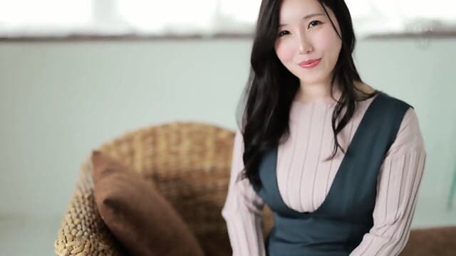 Natsume Reika å¤ç®ç²é¦-Busty Figure Fully Expresses Sexual Desire And Showcases Mature Woman Charm