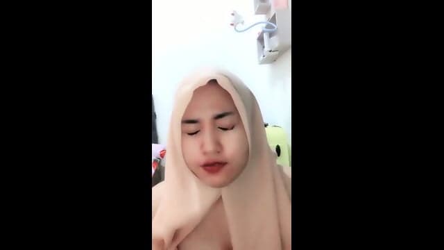 Ukhti Hijabers Manis MemekTembem