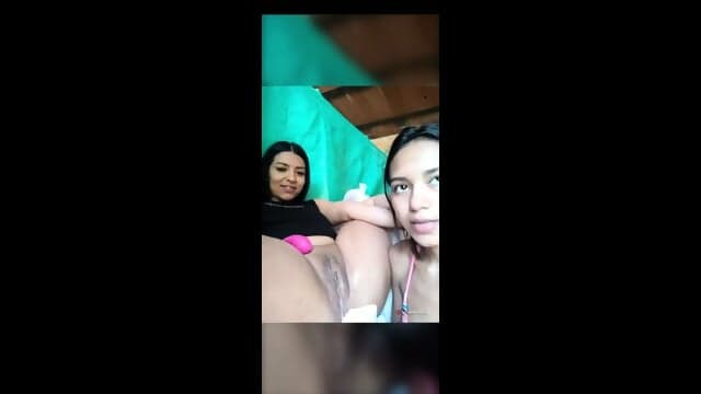 Chupando A Amiga