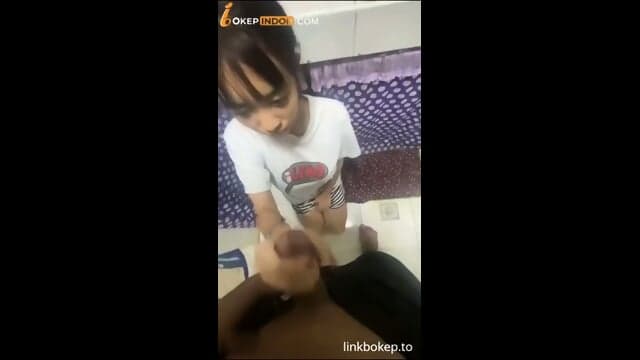 Sepong kontol ABG ngentot gaya atas