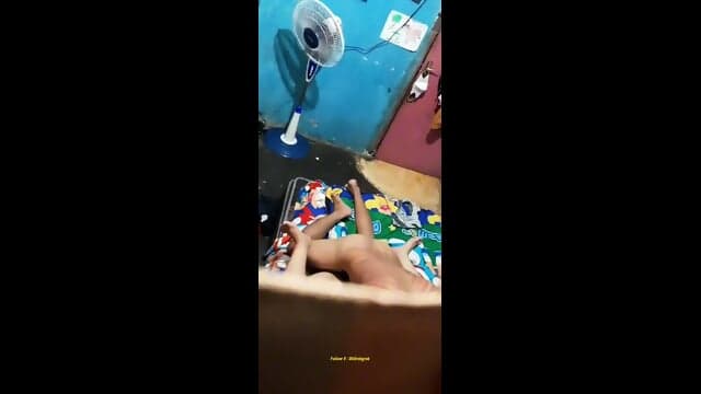 Ngintip ayah dan ibu bercumbu Rajshot