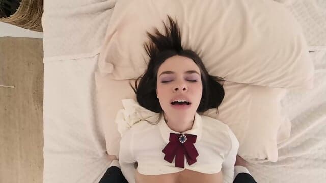Rossa Vaxx As Elite's Carla Is Bored Of Long Term Relationship, And She Needs Someone New To Fuck