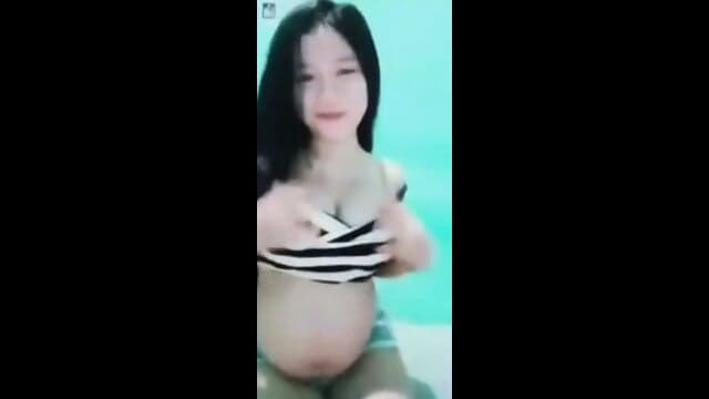 Ibu muda hamil tua vcs